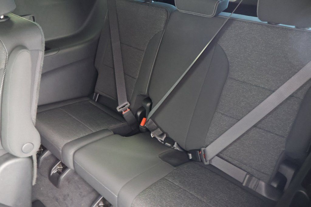 Used 2024 Chevrolet Traverse LT w/ Enhanced Driving Package FWD image 10