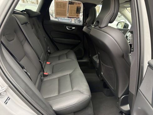 Certified 2025 Volvo XC60 B5 Plus w/ Climate Package image 33