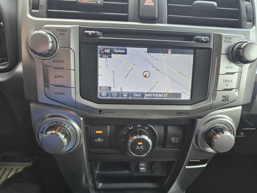 Used 2014 Toyota 4Runner SR5 AWD/4WD image 16