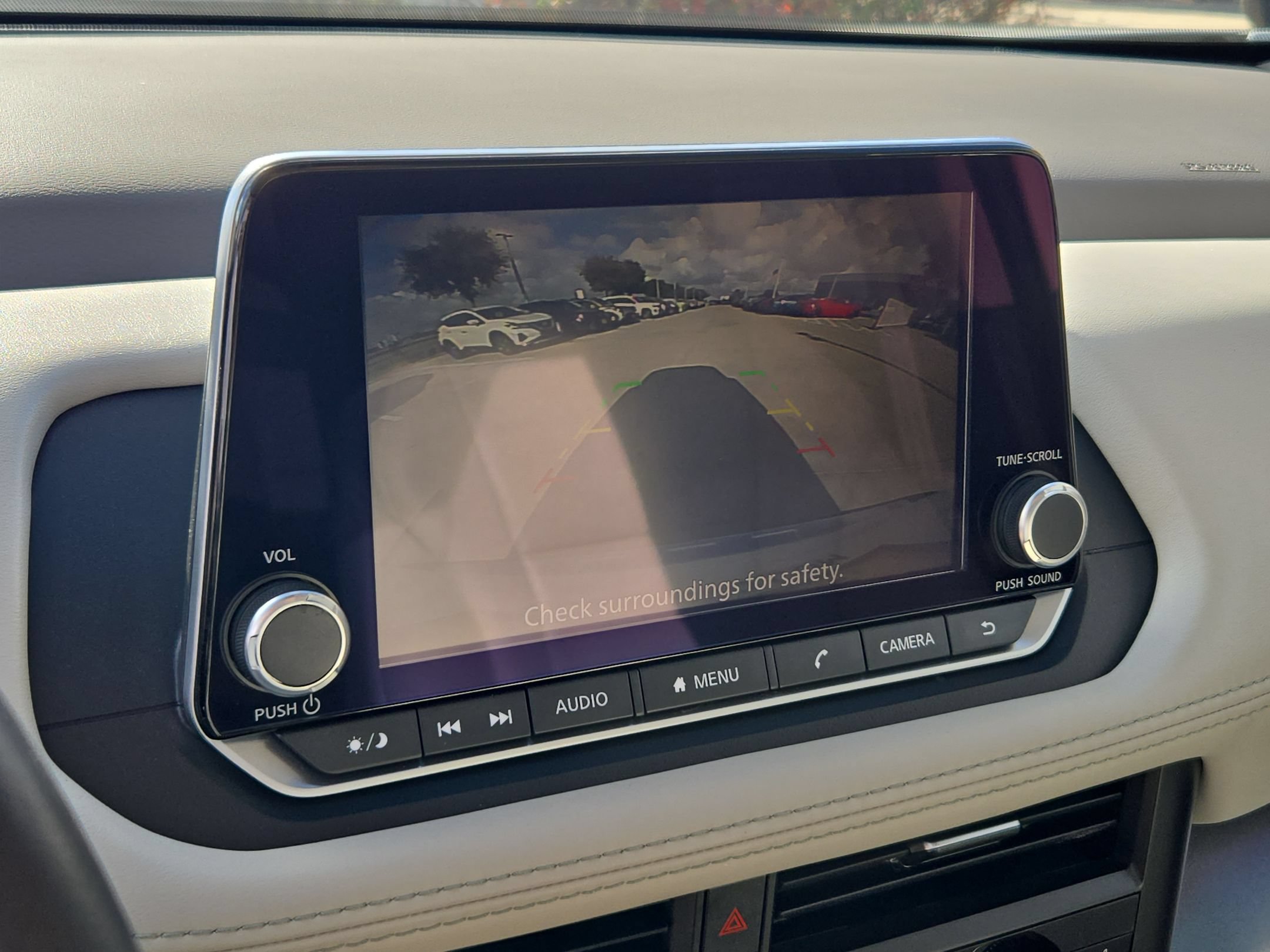 Used 2023 Nissan Rogue SV w/ SV Premium B Package FWD image 18