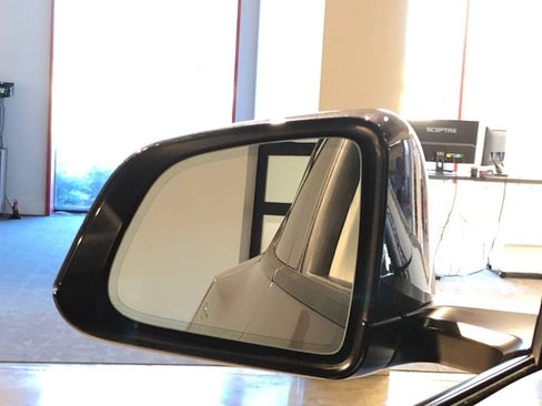 Used 2024 Tesla Model Y Long Range image 32