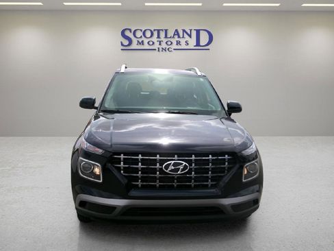 Used 2024 Hyundai Venue SEL image 3