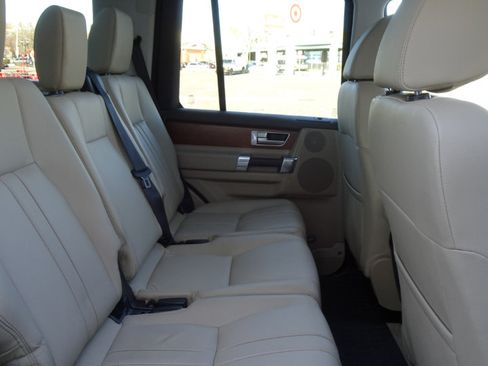 Used 2016 Land Rover LR4 HSE image 15
