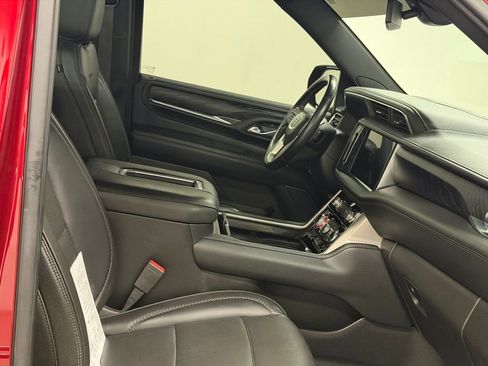 Certified 2021 GMC Yukon Denali image 30