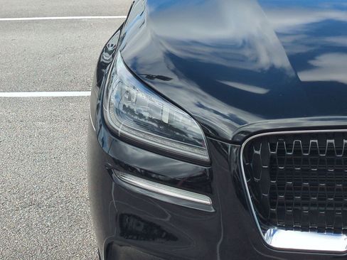 Certified 2022 Lincoln Corsair Reserve w/ Equipment Group 201A image 11