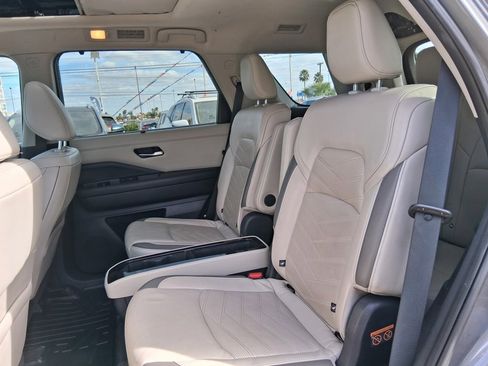 Used 2022 Nissan Pathfinder Platinum w/ Lighting Package (N93) image 14