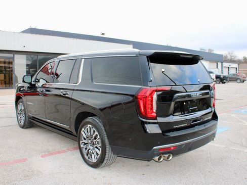 Used 2023 GMC Yukon XL Denali Ultimate image 4