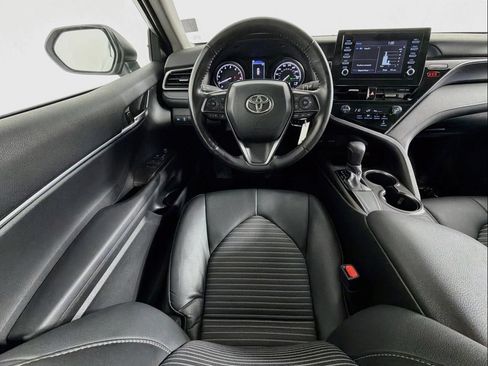 Used 2024 Toyota Camry SE FWD image 13