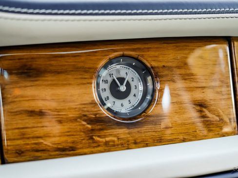 Used 2014 Rolls-Royce Phantom Sedan image 64