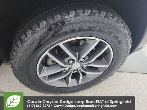 Used 2017 Jeep Grand Cherokee Limited AWD/4WD image 33