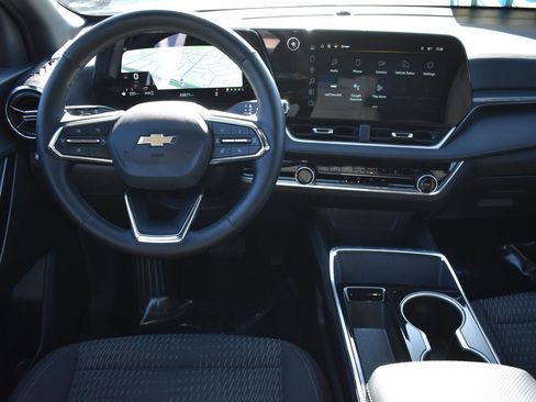 Used 2025 Chevrolet Equinox LT image 18