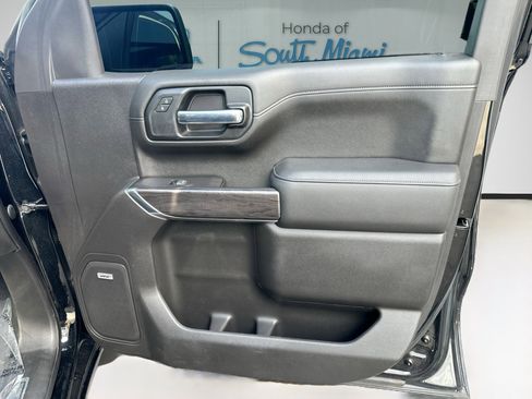 Used 2019 Chevrolet Silverado 1500 LTZ image 32