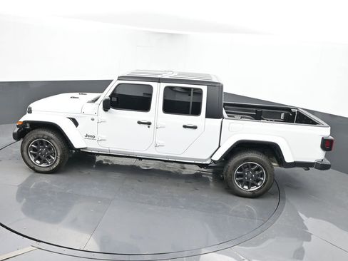 Used 2023 Jeep Gladiator Overland image 37