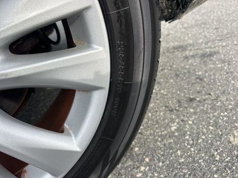 Used 2013 Toyota RAV4 Limited image 33