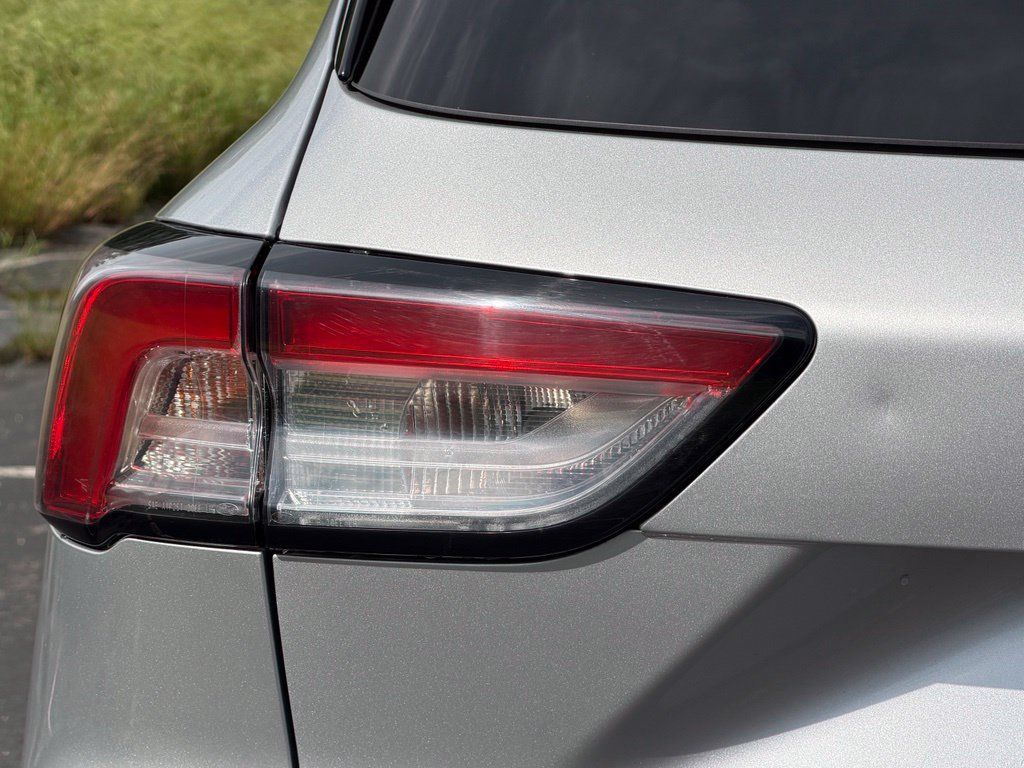 Certified 2020 Ford Escape SE AWD/4WD image 11