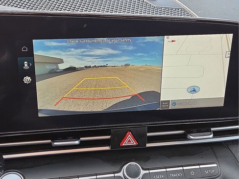 Used 2023 Hyundai Elantra SEL w/ Convenience Package image 27