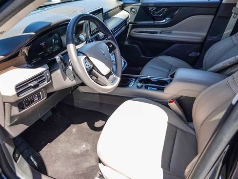 Used 2020 Lincoln Corsair Reserve image 16