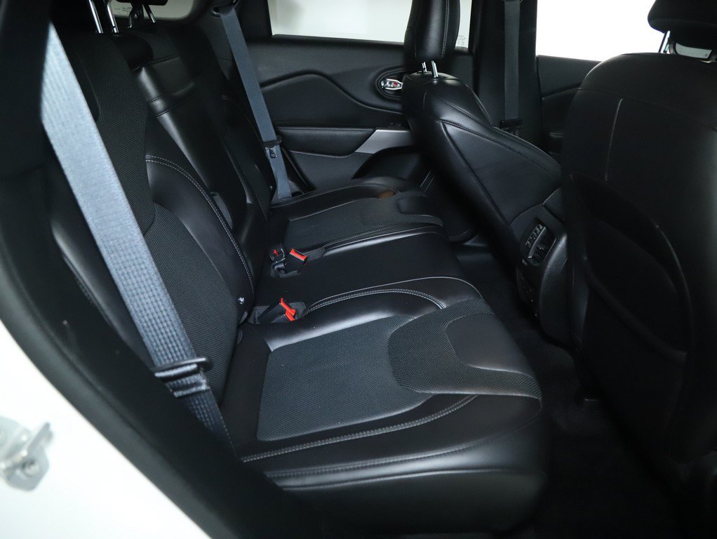 Used 2019 Jeep Cherokee Limited AWD/4WD image 33