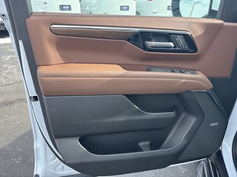 New 2026 Chevrolet Tahoe High Country w/ Sun And Tow Package image 10