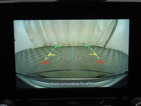 Used 2024 Nissan Frontier SV w/ Technology Package image 15