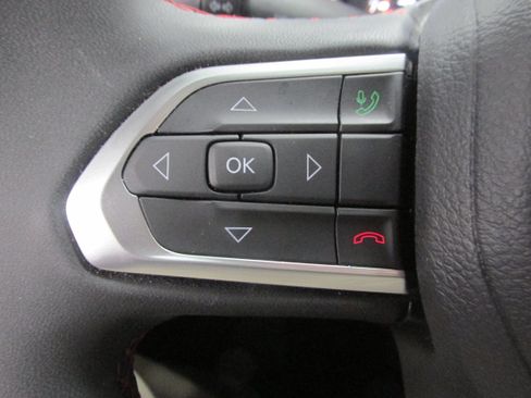 Used 2025 Jeep Compass Trailhawk AWD/4WD image 34
