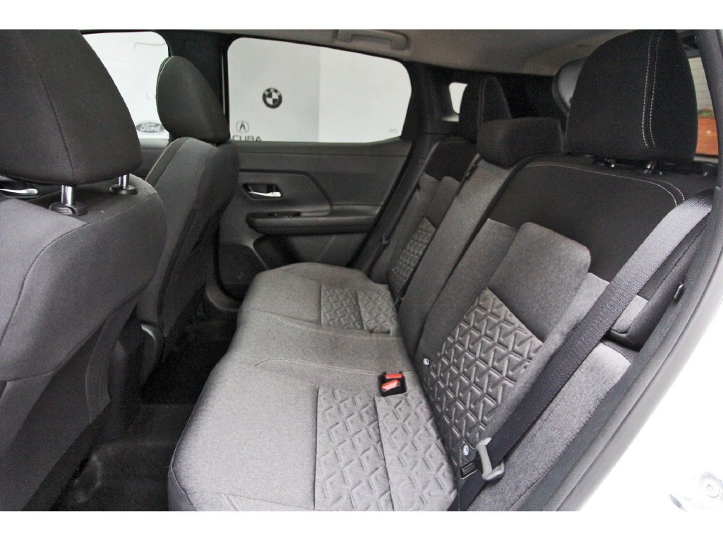 Used 2026 Nissan Kicks SV w/ SV Premium Package FWD image 13