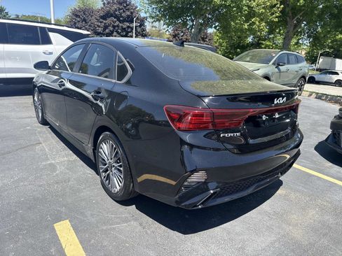 Used 2022 Kia Forte GT-Line w/ GT-Line Premium Package FWD image 3