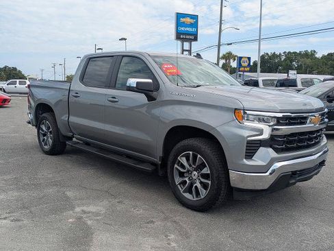 Used 2025 Chevrolet Silverado 1500 LT AWD/4WD image 2