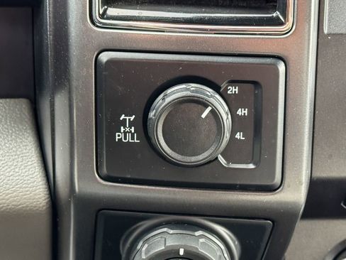 Certified 2018 Ford F150 XLT w/ Equipment Group 302A Luxury image 33