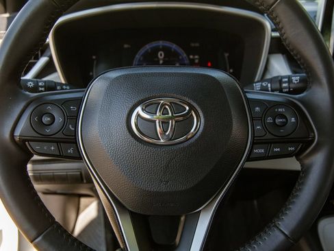 Used 2025 Toyota Corolla XSE FWD image 15