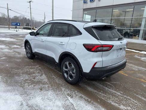 Used 2026 Ford Escape ST-Line w/ Tech Pack #1 image 3