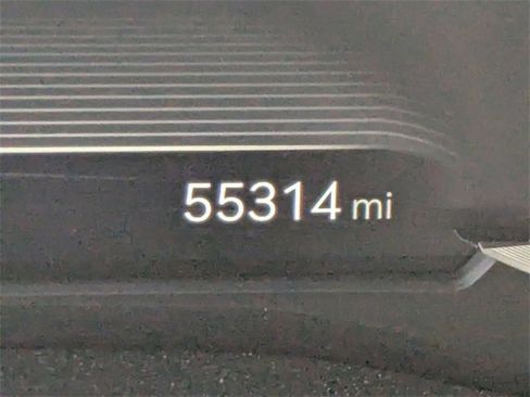 Used 2023 Genesis G70 2.0T image 34