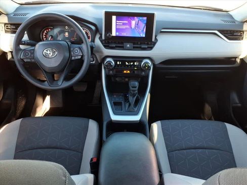 Used 2024 Toyota RAV4 XLE image 28