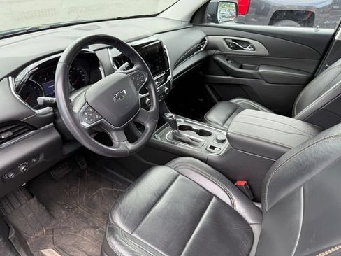 Used 2020 Chevrolet Traverse RS AWD/4WD image 2