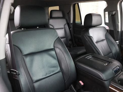 Used 2017 Chevrolet Tahoe LT w/ Luxury Package RWD image 20