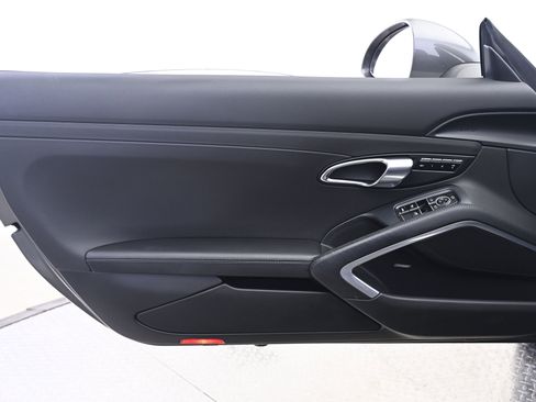 Used 2014 Porsche 911 Carrera 4S image 25