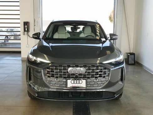 New 2025 Audi Q5 2.0T Premium Plus image 2