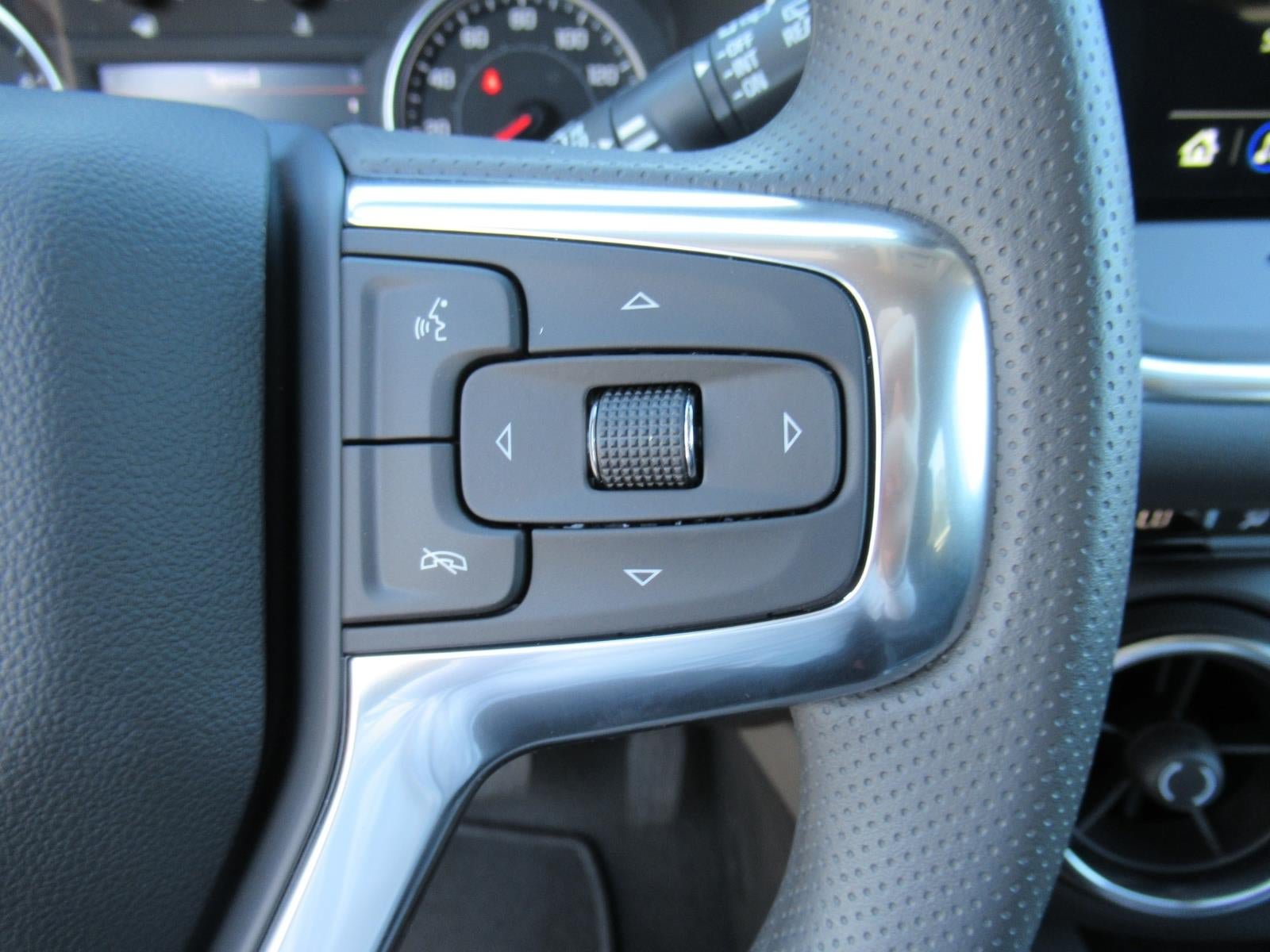 New 2026 Chevrolet Blazer LT w/ Convenience Package FWD image 23