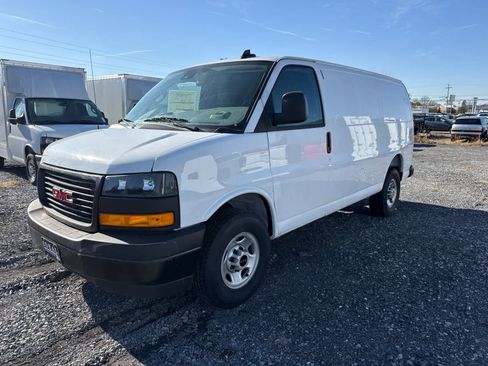 New 2025 GMC Savana 2500 Work Van w/ Driver Convenience Package image 1