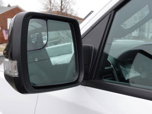 Used 2022 RAM 1500 Limited AWD/4WD image 17