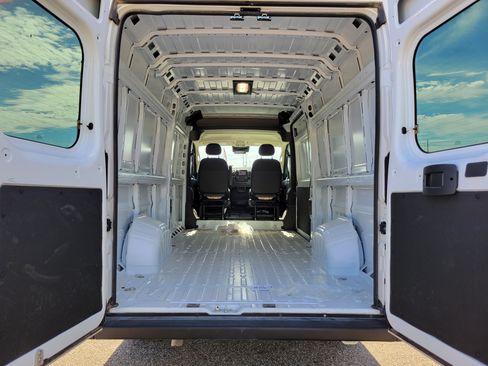 Used 2025 RAM ProMaster 3500 w/ Convenience Group FWD image 18