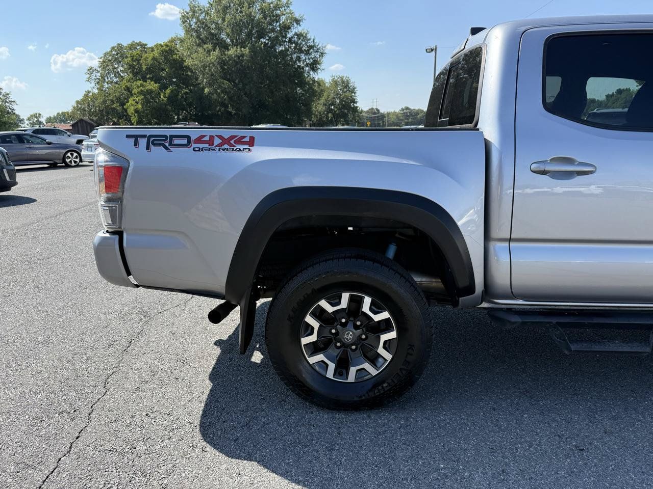 Used 2020 Toyota Tacoma TRD Off-Road w/ Technology Package AWD/4WD image 38