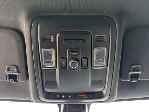 Certified 2022 Chevrolet Tahoe RST w/ Sport Performance Package AWD/4WD image 30
