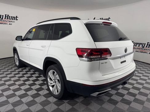 Used 2023 Volkswagen Atlas SE w/ Panoramic Sunroof Package FWD image 9