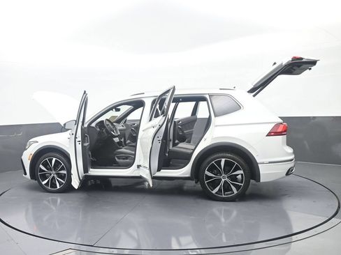 Used 2023 Volkswagen Tiguan SEL R-Line AWD/4WD image 82