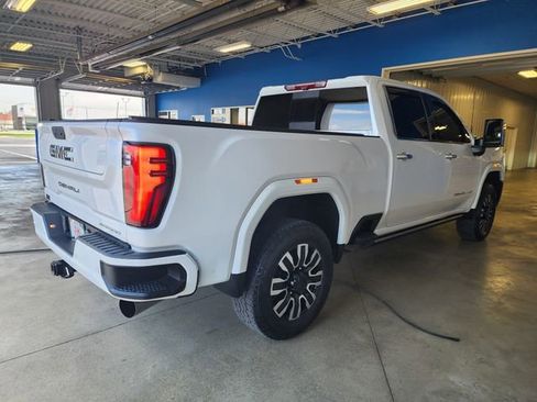 Used 2024 GMC Sierra 2500 Denali Ultimate image 4