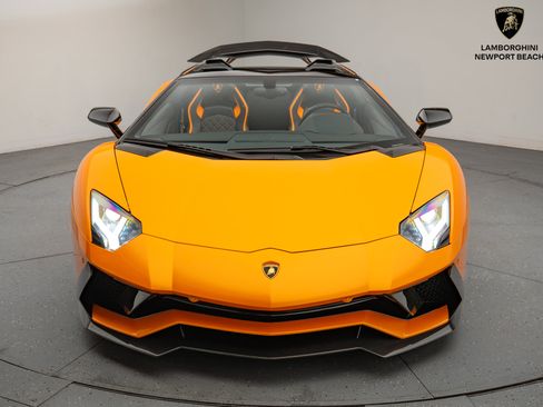 Used 2018 Lamborghini Aventador S image 4