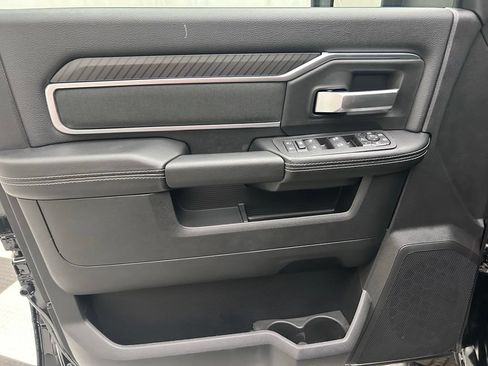 New 2026 RAM 2500 Big Horn AWD/4WD image 9