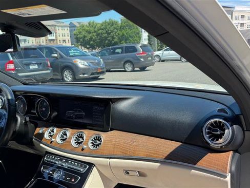 Used 2017 Mercedes-Benz E 300 image 16