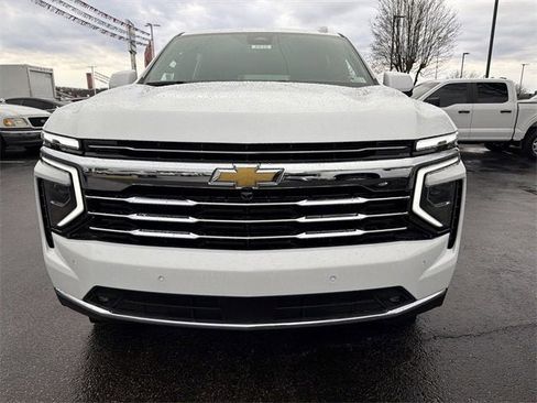 New 2026 Chevrolet Suburban LT w/ Comfort Package image 9